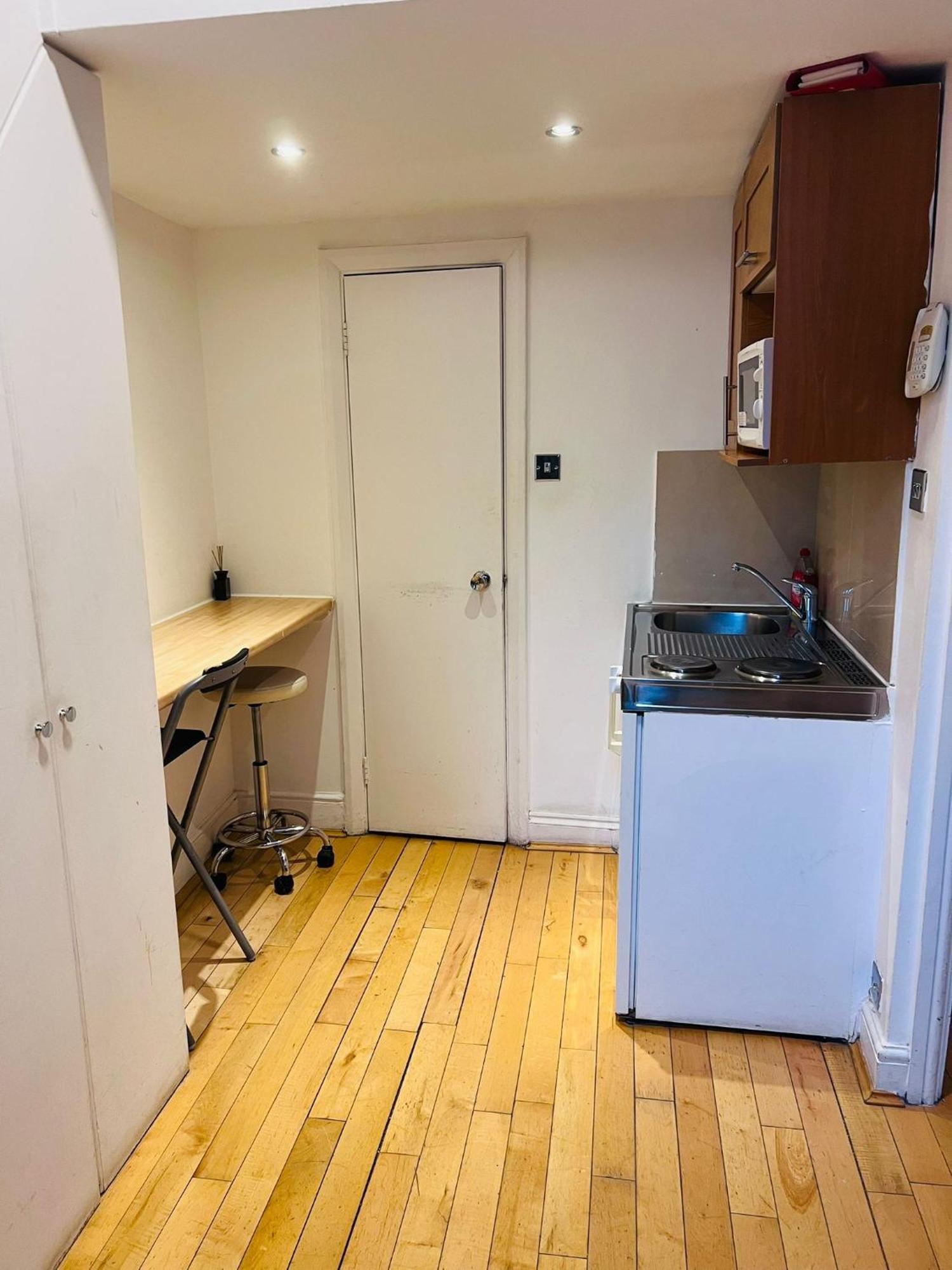 F5- Mezzanine Studio fits 3 Near Paddington Londra Esterno foto